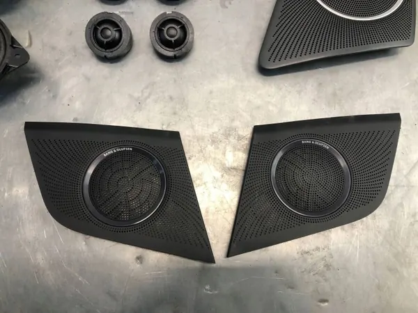 Kit de Áudio OEM 8T1035223 para Audi A4 B8 Avant S-Line image 5