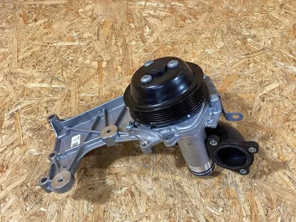 Vesipumppu OEM 0PB121010G Porsche 718 Cayman Boxsterille image 5