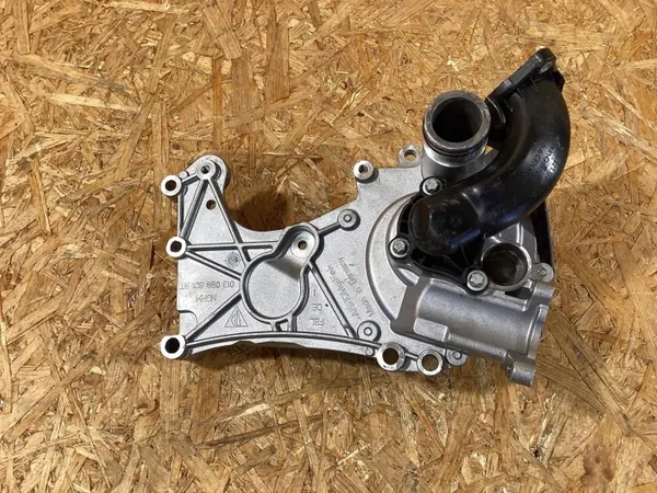 Vesipumppu OEM 0PB121010G Porsche 718 Cayman Boxsterille image 9