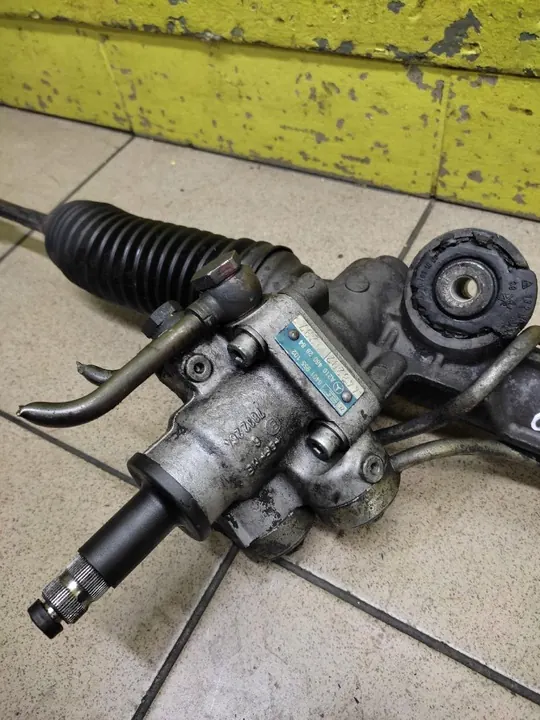 Mercedes-Benz Styrning A2104611101 image 8