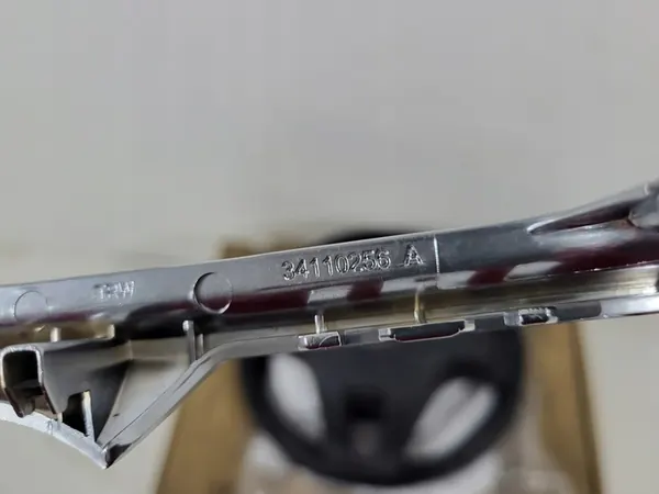 VOLVO XC60 S60 V60 R Design Volante Multifuncional OEM image 10