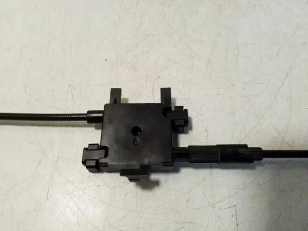 Elo fechadura capô Audi E-Tron OEM 4KE823531B image 3