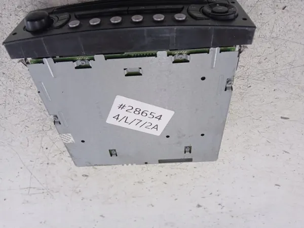 Radio Citroen C4 I OEM 9662925877 - Usado image 8