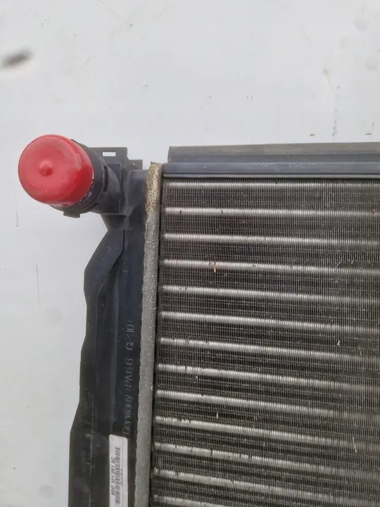 VW PASSAT B5 Radiador de agua 8D0121251AC image 5