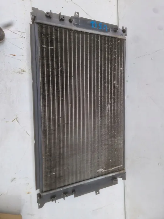 VW PASSAT B5 Radiador de agua 8D0121251AC image 7