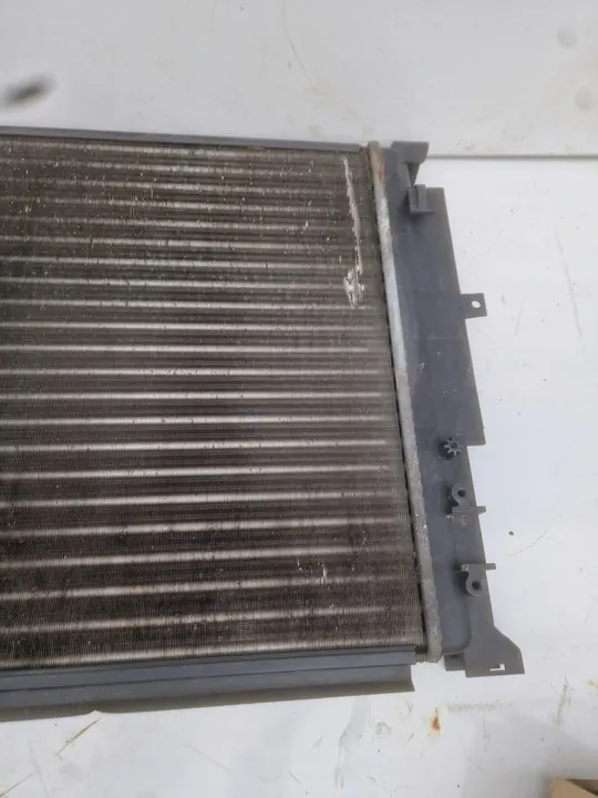 VW PASSAT B5 Radiador de agua 8D0121251AC image 9