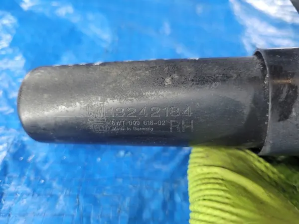 Soporte derecho de parachoques Opel Astra H OEM 13242184 image 5