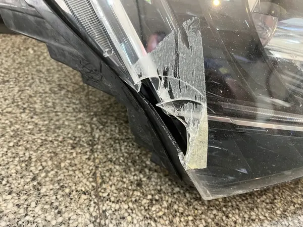 Rechtes Frontscheinwerfer Bi Xenon Skoda Superb III image 2