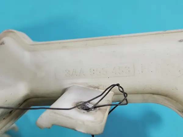 Pyyhkijännestesäiliö VW Passat B7 image 10