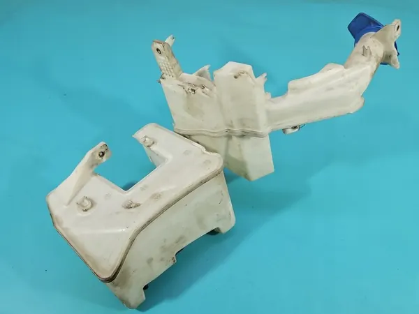 Pyyhkijännestesäiliö VW Passat B7 image 6