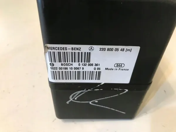 Mercedes W220 centrale vergrendelpomp OEM 0132006361 image 3