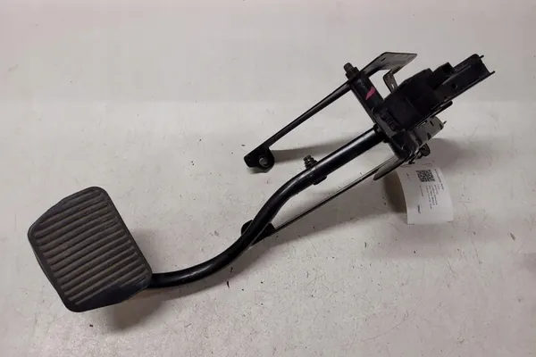 Rempedaal VOLVO S60 I 2.4L diesel 2003 image 3