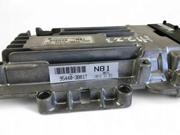 Computadora Transmisión Hyundai IX35 OEM 31958777 image 4