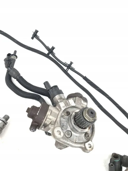 Conjunto de injeção de combustível Audi A7 S7 2013 OEM 0445010642 image 6