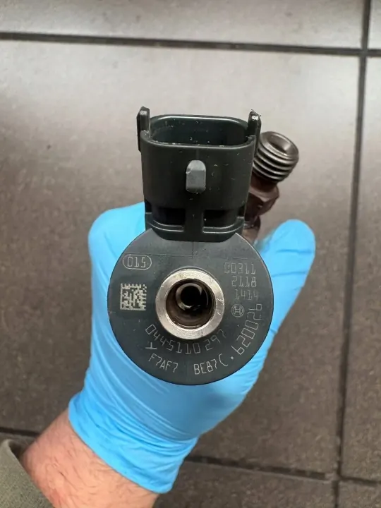 Injector 0445110297 para Citroën C5 III 1.6L Diesel image 3