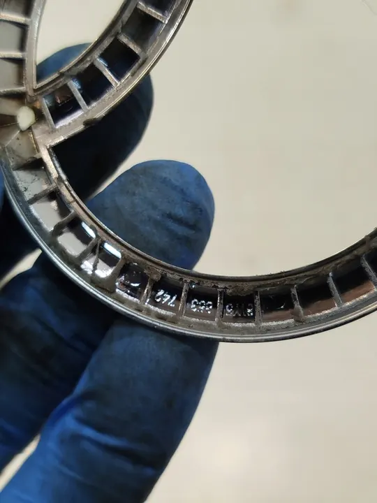 Emblema do porta-malas Audi A4 B9 Sedan 8W5853742 image 2