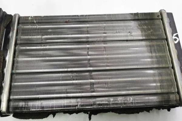Verwarmingsradiator VW PASSAT B7 ALLTRACK 1.9L diesel OEM 8D1819031A image 5