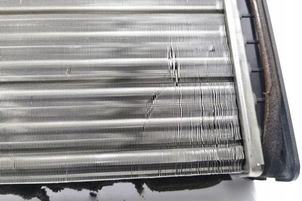 Verwarmingsradiator VW PASSAT B7 ALLTRACK 1.9L diesel OEM 8D1819031A image 9