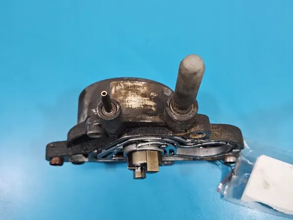 Bomba de vacío OEM 70096902 para Opel Zafira B 1.7 CDTI image 3