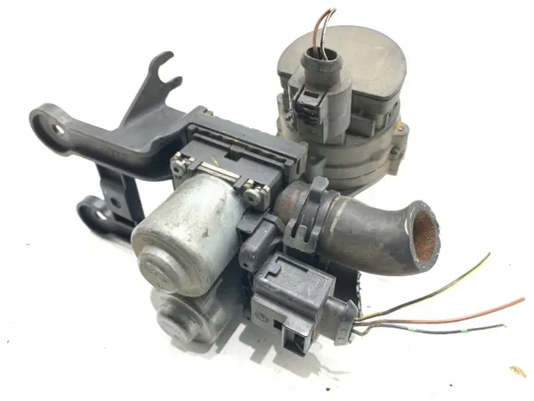 Válvula de água OEM 4F1959617A Audi A6 C6 3.0 image 3