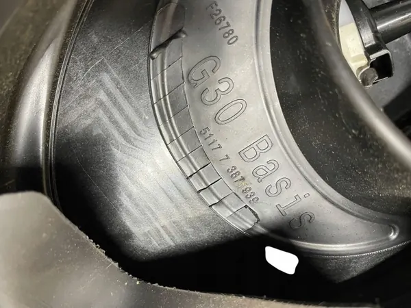 Bränslelucksmekanism OEM KLAPKA BMW 5 G30 LCI image 3