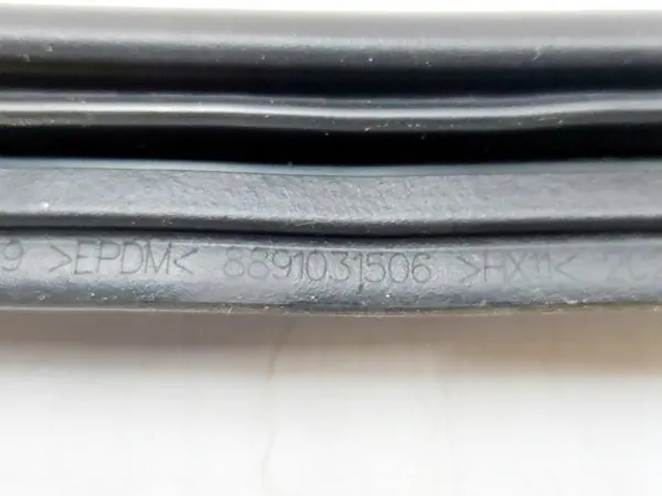 SMART #1 Bagagelucktätning OEM 8891031506 - Begagnad image 3
