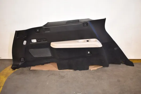 Moldurón Lateral Izquierdo OEM A1676900506 Mercedes GLS image 2