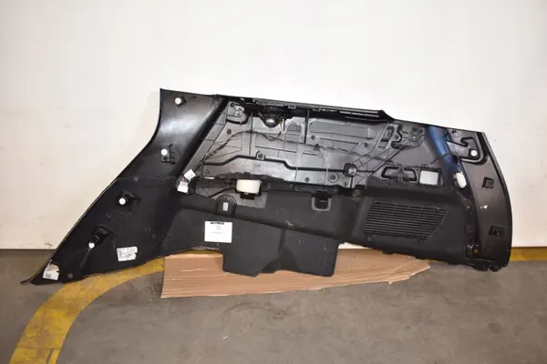 Moldurón Lateral Izquierdo OEM A1676900506 Mercedes GLS image 4