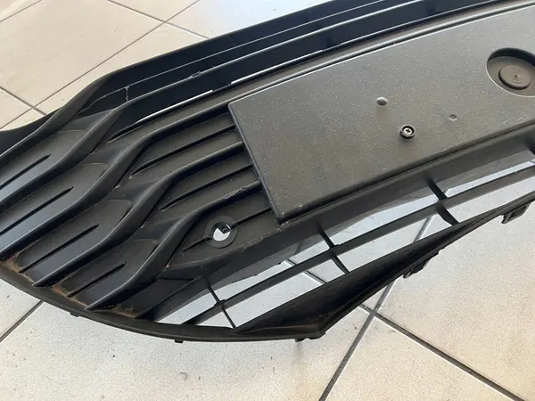 Griglia paraurti anteriore TOYOTA YARIS H/B XP150 2017 - 2020 OEM image 3