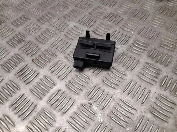 Module de verrouillage central OEM 13595511 Chevrolet Volt II image 4