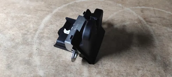 SEAT LEON 2 II LIFT 09-12 Bagagelås 1P0827505D image 2