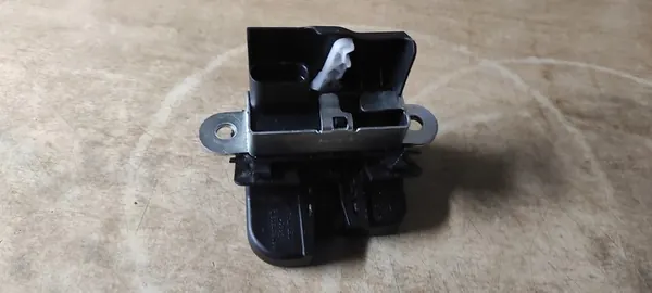 SEAT LEON 2 II LIFT 09-12 Bagagelås 1P0827505D image 4