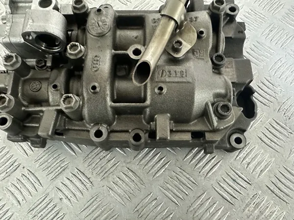 Audi A4 B8 2.0 TDI CAG Ejes de equilibrado + Bomba de aceite OEM 03L103537 image 3