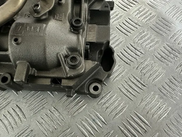 Audi A4 B8 2.0 TDI CAG Ejes de equilibrado + Bomba de aceite OEM 03L103537 image 4