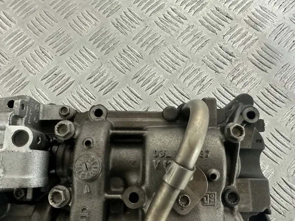 Audi A4 B8 2.0 TDI CAG Ejes de equilibrado + Bomba de aceite OEM 03L103537 image 6