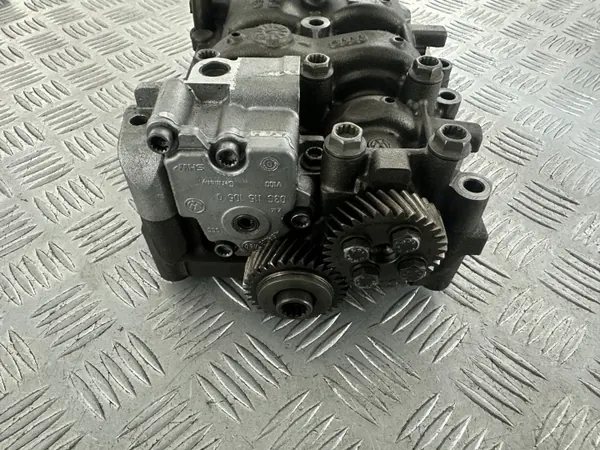 Audi A4 B8 2.0 TDI CAG Ejes de equilibrado + Bomba de aceite OEM 03L103537 image 9