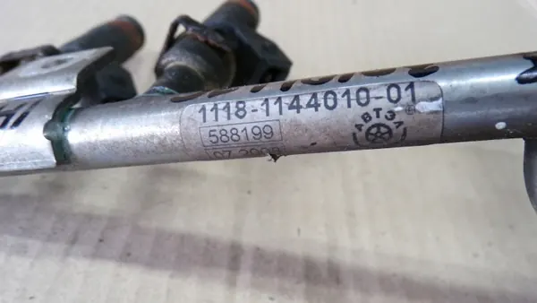 Lada Kalina 1.6B ruiskutusputki OEM 1118114401001 image 4