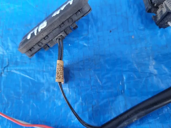 OPEL Meriva B Takaluukun Mikroswitch 13359894 image 7