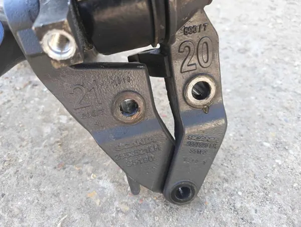 Scania Ohjaustangon kiinnike OEM 2553522 2553533 image 4