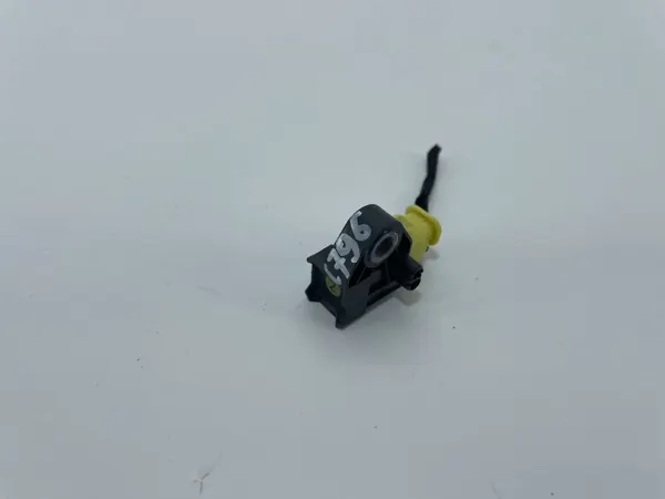 Sensor de impacto OEM 4N0959651D - Usado image 2