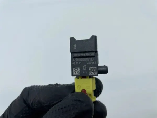 Sensor de impacto OEM 4N0959651D - Usado image 9