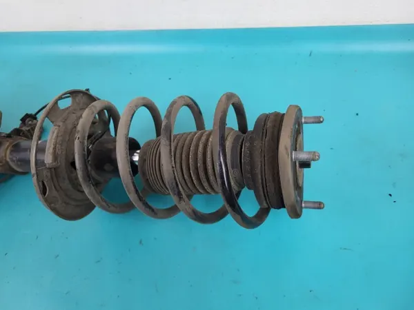 Amortecedor dianteiro esquerdo OEM PRKA114221657091 Mazda 6 image 5