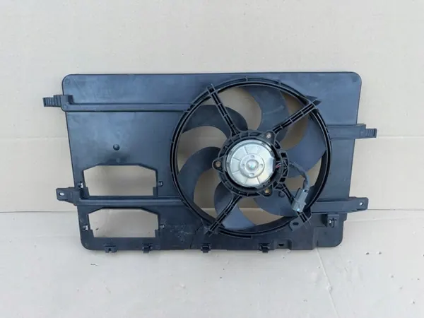 Mitsubishi OE Kylarfläkt OEM 1350A375 AS Fram image 2