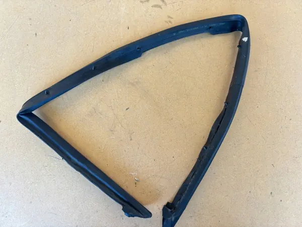 Junta de parachoques capó OEM 53395-02260 Toyota image 2