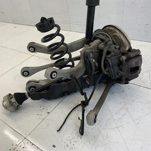 Assemblaggio sospensione posteriore destra Audi A6 C8 4K QUATTRO image 2