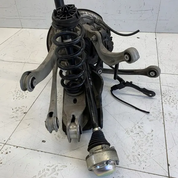 Assemblaggio sospensione posteriore destra Audi A6 C8 4K QUATTRO image 5