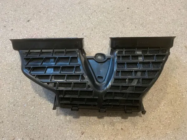 Audi e-tron Luftkanal OEM 4KL819389 - Gebraucht image 3