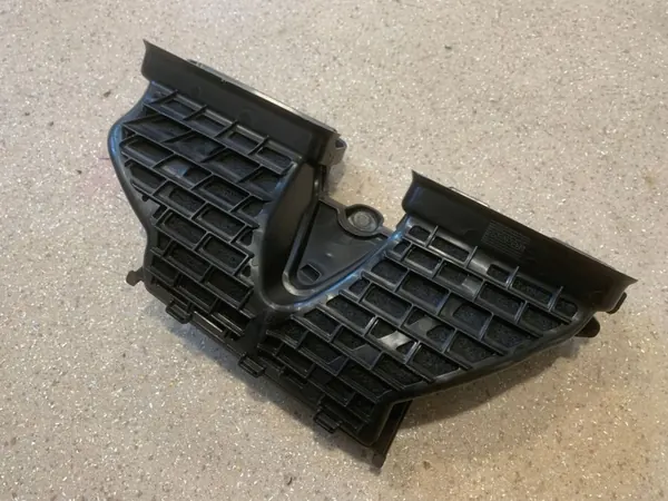 Audi e-tron Luftkanal OEM 4KL819389 - Gebraucht image 9