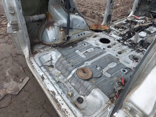 Correa de maletero trasero OEM 1D4 para Toyota RAV4 II image 3