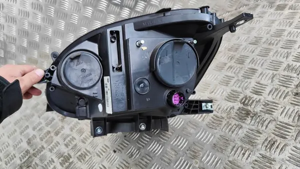 Fiat Panda III 3 2010-2023 Cross 4x4 Farol Direito 71765834 image 9